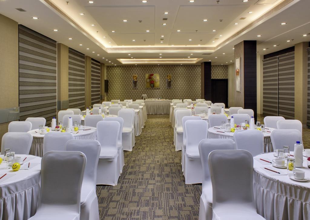 Hotel Suba Grand Dahej Exterior foto